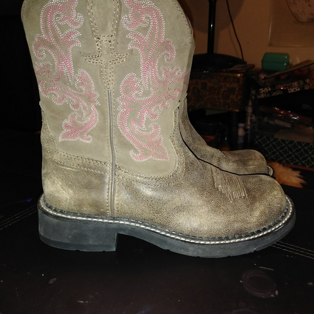 Womens Ariat boots